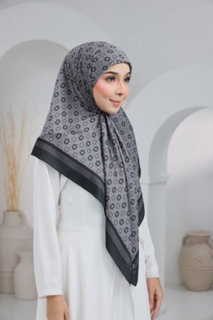 Puteri Afifah Black Silver