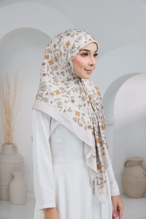 Puteri Alara Nude Brown