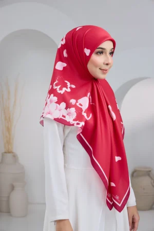 Sakura Qirana Red