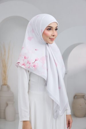 Sakura Qirana Light Grey