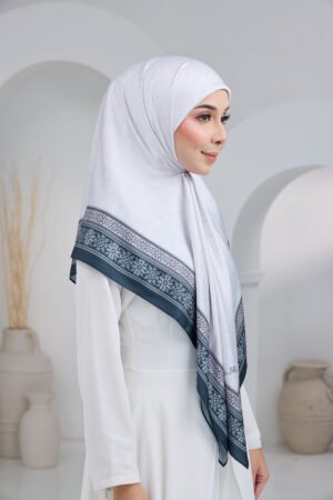 Puteri Aqilah Blue Mint