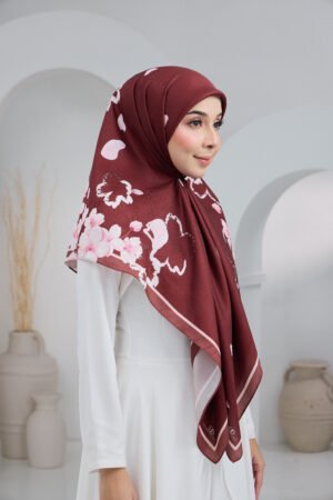 Sakura Qirana Maroon